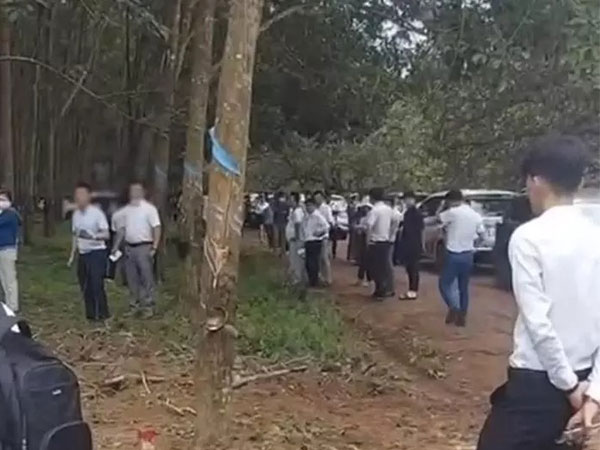 Clip 'cò đất' náo loạn chốt cọc 'nhanh như chớp' ở Bình Phước