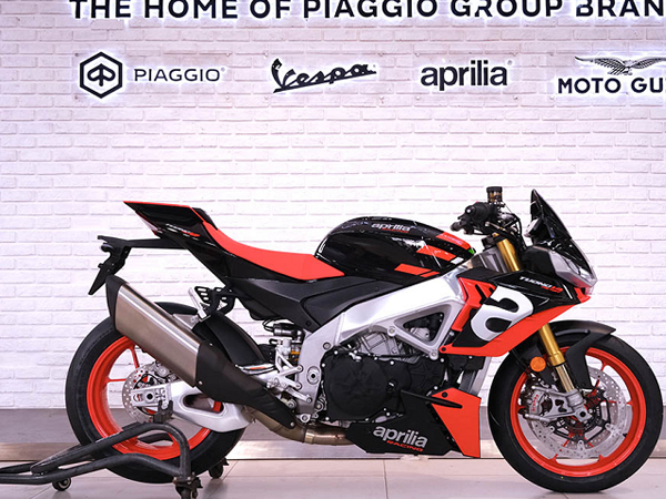 Cận cảnh Aprilia Tuono V4 giá 750 triệu đầu tiên đến tay khách Việt