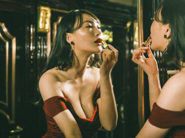 'Đệ nhất ngực đẹp' nhận cát-xê 13 tỷ bỏ nghề bác sĩ, sống ra sao sau 10 năm?