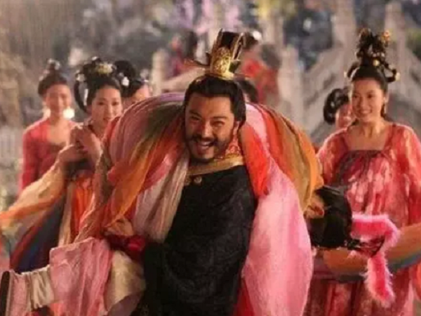 'Căn phòng sung sướng' của vị hoàng đế thác loạn nhất lịch sử