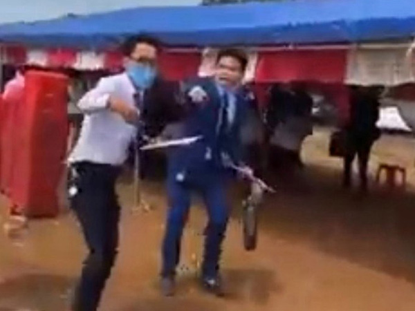 Sốt đất trên... mạng xã hội