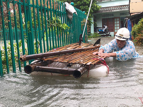 Dự báo thời tiết 27/9: Bão số 4 đổ bộ, cả vùng Trung Trung Bộ mưa trắng trời