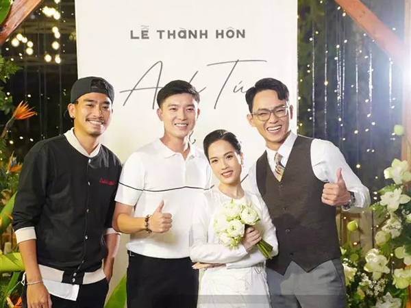 Vợ Anh Tú nhìn già vài tuổi trong ngày lấy diễn viên nổi tiếng