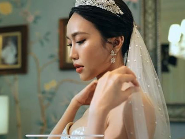 Clip: Diệu Nhi khoe hành trình đi thử váy cưới trước thềm hôn lễ, chỉ cắt vội một khoảnh khắc cũng đẹp nao lòng