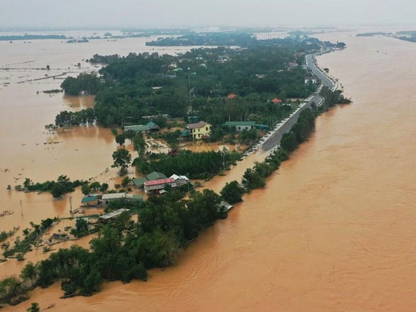 Bão Noru mạnh thêm, 60 huyện, đô thị có nguy cơ ngập úng