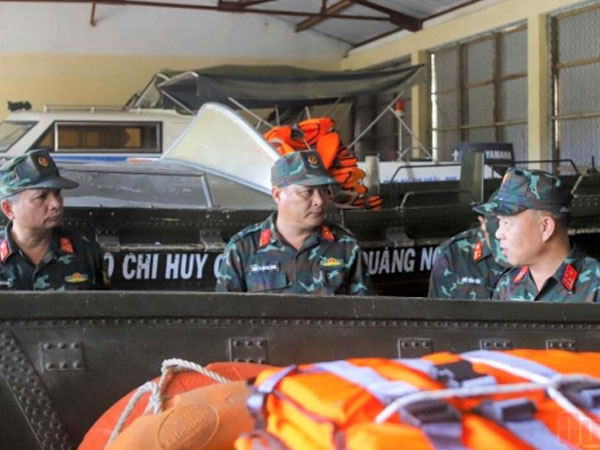 Quân khu 5 huy động xe đặc chủng, máy bay cùng 53.000 quân chống bão