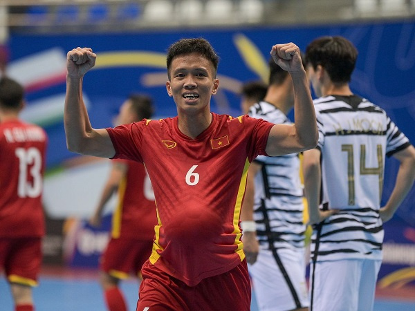 Việt Nam đè bẹp Hàn Quốc 5-1 ở trận ra quân giải châu Á