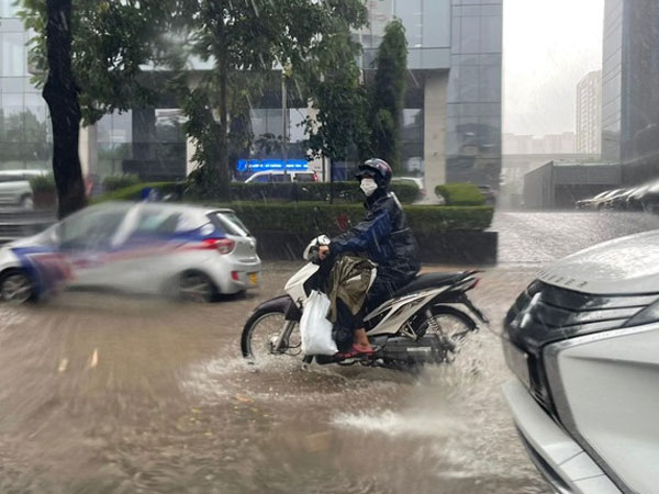 Miền Bắc, miền Trung còn mưa to đến bao giờ?