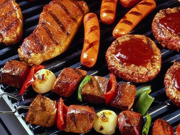 Ngoài 40 tuổi nên bỏ những món ăn này nếu không muốn ung thư ghé thăm