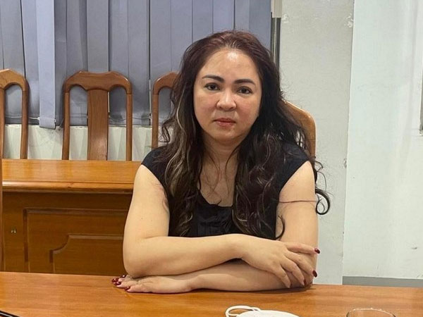 Ba luật sư bào chữa cho bà Nguyễn Phương Hằng