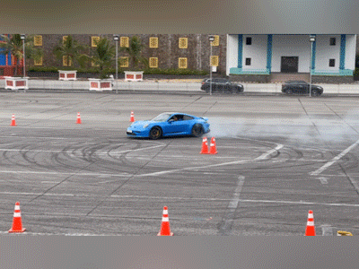 Cường Đô la drift khét mù bằng xe Porsche giá hơn 20 tỷ đồng