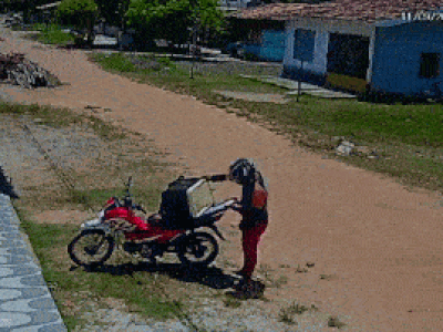 Video: Hộp đồ ăn bỗng dưng 'bốc hơi' và danh tính bất ngờ của thủ phạm