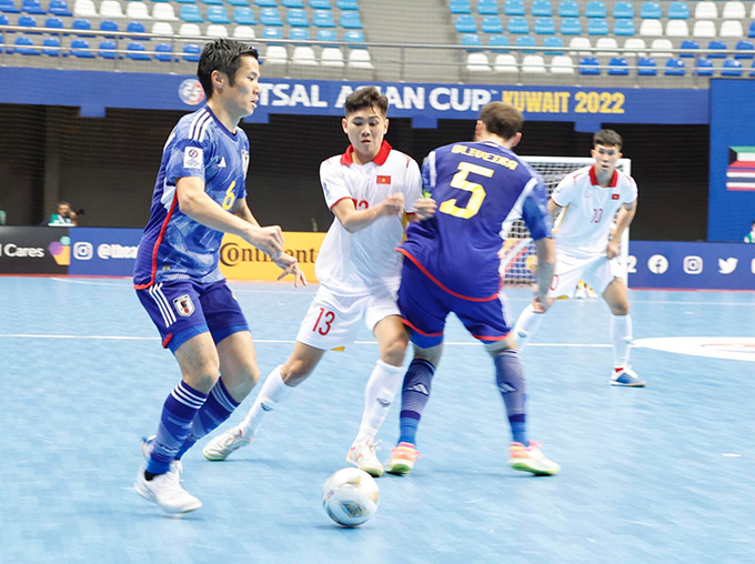 Futsal Việt Nam thua Nhật Bản, vẫn vào tứ kết giải châu Á