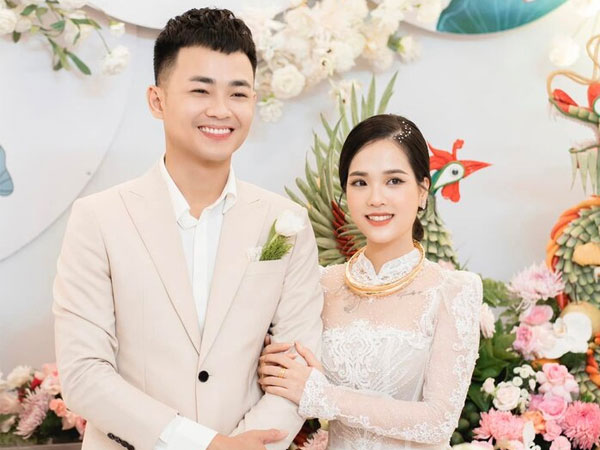 Huyền My: 'Tôi từng muốn xóa thông tin trong quá khứ để bảo vệ Anh Tú'