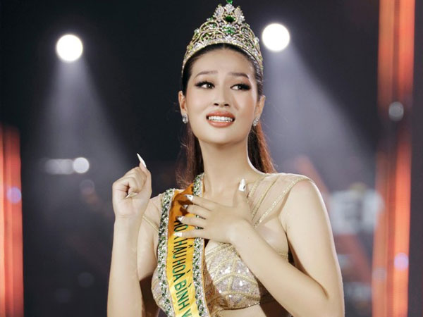 Cha của Hoa hậu Đoàn Thiên Ân: 'Con sống với tôi, mẹ đã mất'