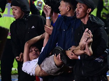 Bóng đá Indonesia có thể bị cấm tham gia thi đấu quốc tế 8 năm