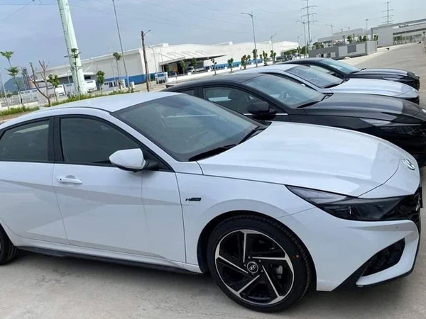 Hyundai Elantra 2023 'lộ hàng' 4 phiên bản, từ 629 triệu tại Việt Nam