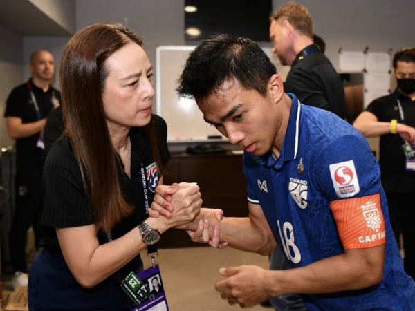 Madam Pang 'bó tay' trước Chanathip, Thái Lan của HLV Polking gặp nguy