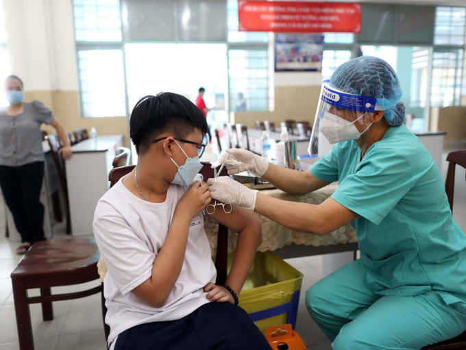 Sở Y tế tìm 579 nhân viên không cho con tiêm vaccine Covid-19