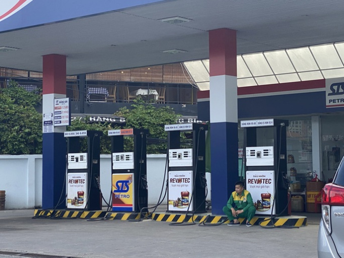 TP HCM: Nhiều cây xăng vắng khách vì không có xăng bán