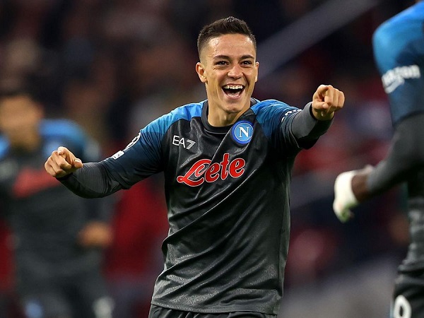 Tiếp đà thăng hoa, Napoli khiến Ajax nhận trận thua lịch sử