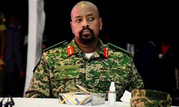 Tổng thống Uganda sa thải con trai vì đăng dòng tweet dọa tấn công nước láng giềng