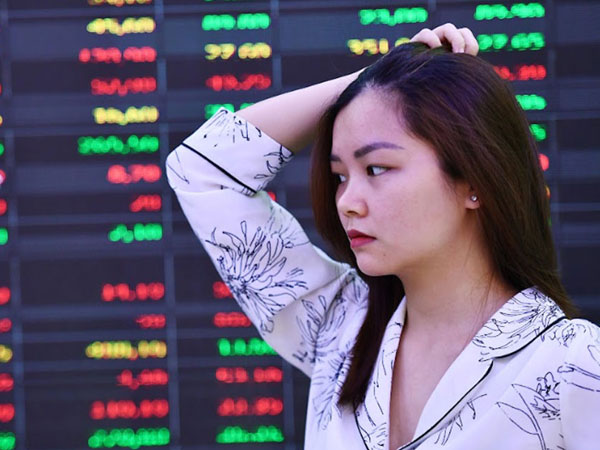 Thanh khoản eo hẹp, lãi suất lên gần 9%: Áp lực lên thị trường chứng khoán