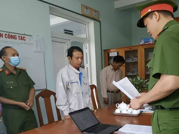 Xót xa bé gái 9 tuổi bị gã đàn ông 60 tuổi hiếp dâm nhiều lần