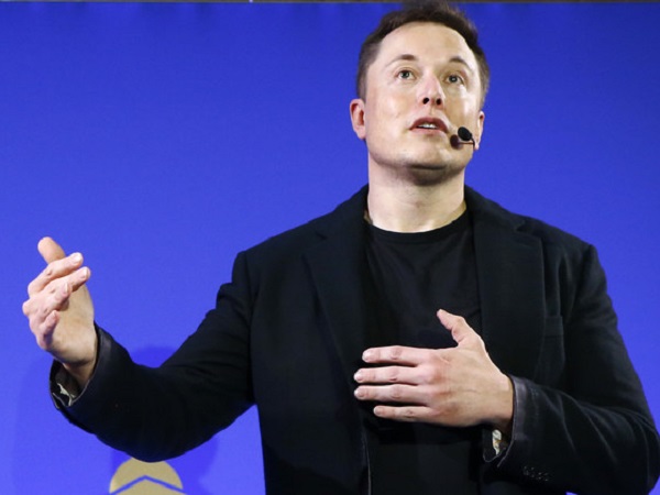 Mua lại Twitter: Tỉ phú Elon Musk 'đầu hàng' trước khi quá muộn