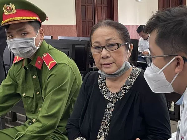 Bị cáo Dương Thị Bạch Diệp: 'Nếu tôi lừa đảo thì án chung thân quá nhẹ, tử hình tôi đi'
