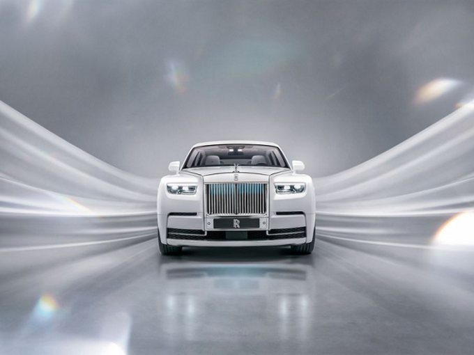 Rolls-Royce phát lệnh triệu hồi Phantom 2023 vì lỗi đèn pha