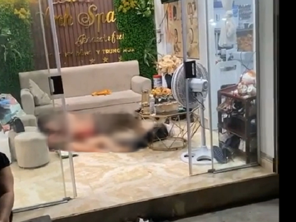 Mâu thuẫn, nam thanh niên đâm chết bạn gái rồi tự tử tại tiệm spa