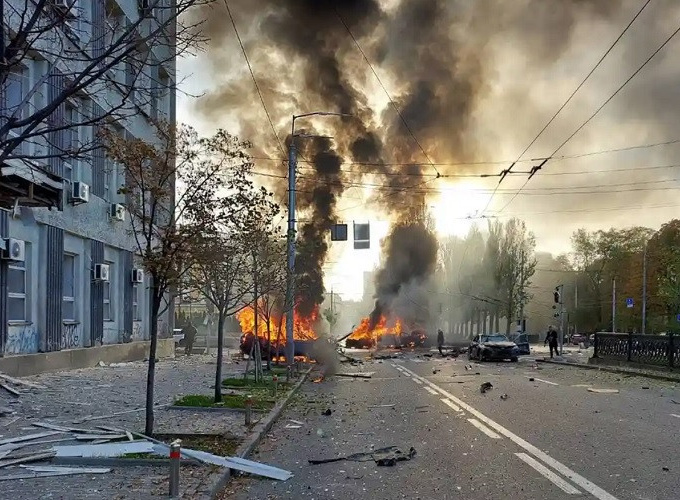 Kiev rung chuyển sau hàng loạt vụ nổ lớn