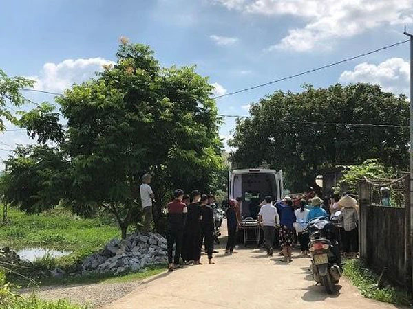 Nam sinh lớp 12 bị 'đàn em' đâm tử vong
