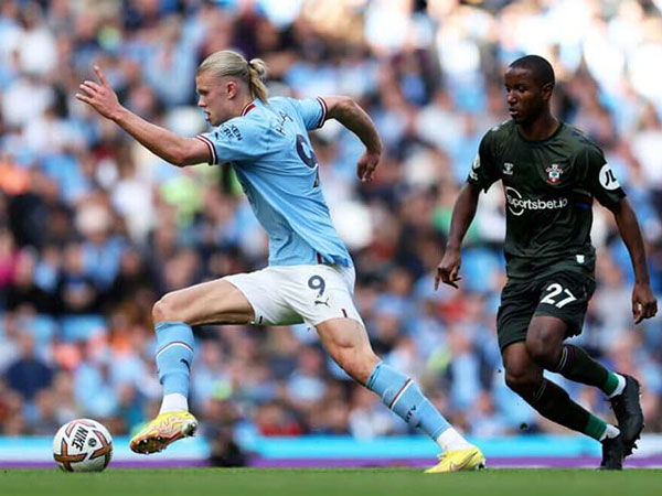 Tiết lộ hợp đồng Haaland: CLB Premier League bị cấm, Man City chơi khó Real Madrid