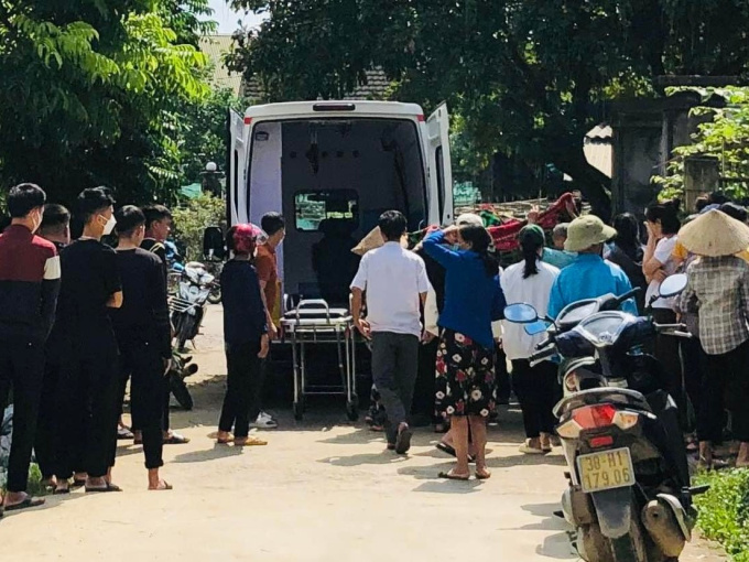 Nam sinh đâm chết bạn cùng trường khai 'do chống đỡ màn đánh hội đồng'