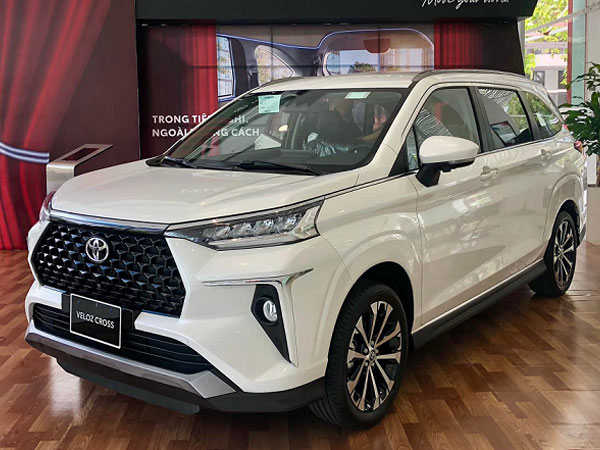 Xe MPV tháng 9: Toyota Veloz hạ bệ 'ngôi vương' của Mitsubishi Xpander