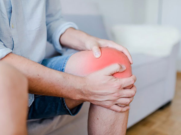 Tại sao khi trời trở lạnh những cơn đau nhức xương khớp tăng dần?