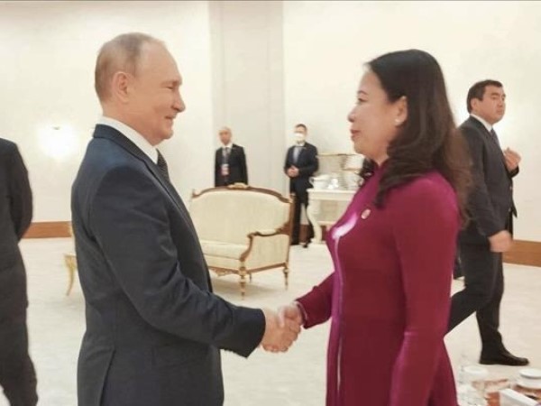 Phó Chủ tịch nước Võ Thị Ánh Xuân gặp Tổng thống Nga Vladimir Putin
