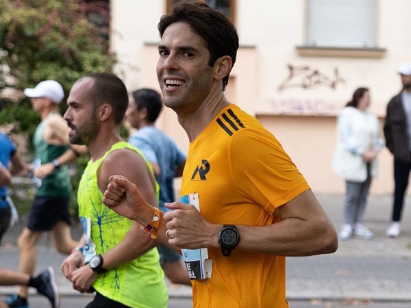 Vì sao 'Thiên thần' Kaka bỏ ngang sự nghiệp huấn luyện để chạy marathon