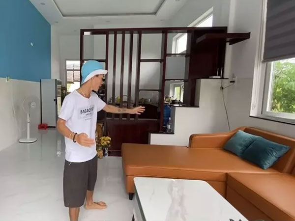 Mục sở thị nhà mới của 'Youtuber nghèo nhất Việt Nam'