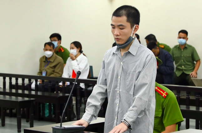 Tuyên án tử hình kẻ đóng đinh vào đầu bé gái 3 tuổi, yêu cầu điều tra người mẹ