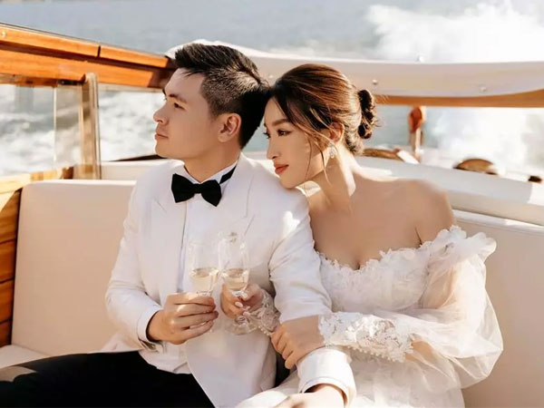 Cuộc sống sang giàu, du hí khắp nơi của nhà chồng hoa hậu Đỗ Mỹ Linh