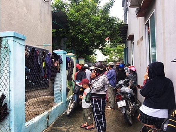 Phát hiện thi thể cô gái gục trên vũng máu trong phòng trọ, nghi bị sát hại