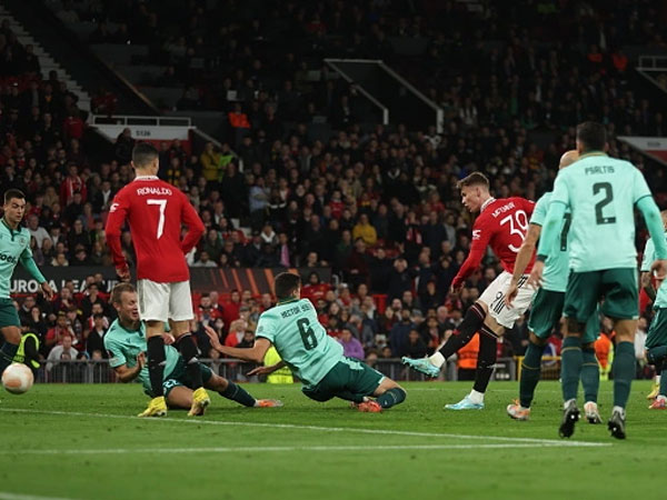 Mctominay ghi bàn phút bù giờ, MU thắng nhọc Omonia