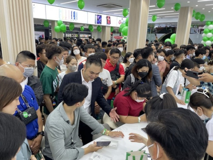 iPhone 14 bán 'chạy như tôm tươi' ở Việt Nam