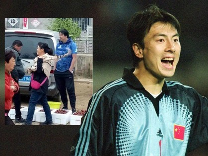 Thủ môn từng dự World Cup của tuyển Trung Quốc đi bán trái cây dạo