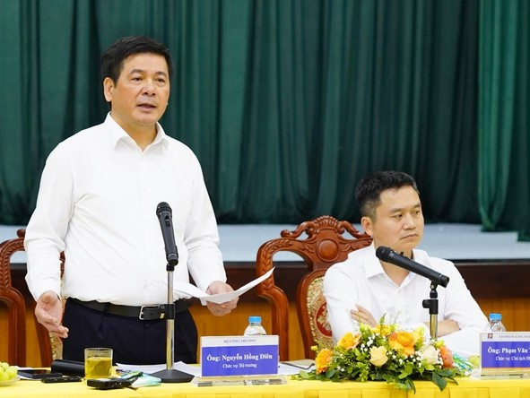 Nhiều cây xăng đóng cửa, Bộ trưởng Bộ Công Thương kiểm tra tổng kho xăng dầu