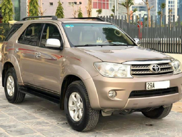 Loạt xe cũ 7 chỗ tầm giá 400 triệu đáng mua nhất
