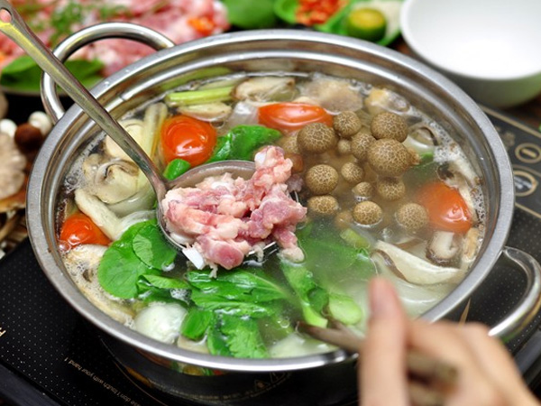 Trời lạnh, ăn lẩu nhất định phải nhớ 6 'nguyên tắc vàng' và 5 loại rau 'đại kỵ' để 'tránh rước họa vào thân'